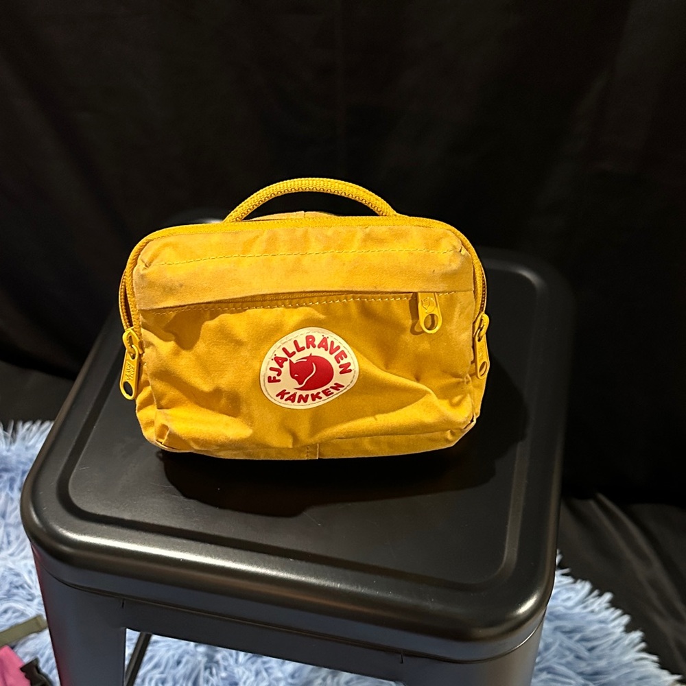 Fjallraven Mini Bag in Yellow